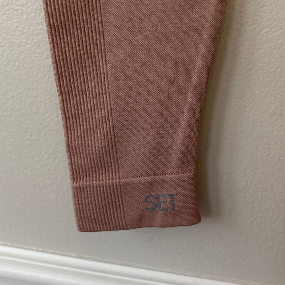 Set Active Sculptflex Ribbed High Rise Leggings In Dusty/Neutral Pink - Picture 4 of 10